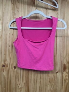 Women's Pink Scoop Neck Crop Top